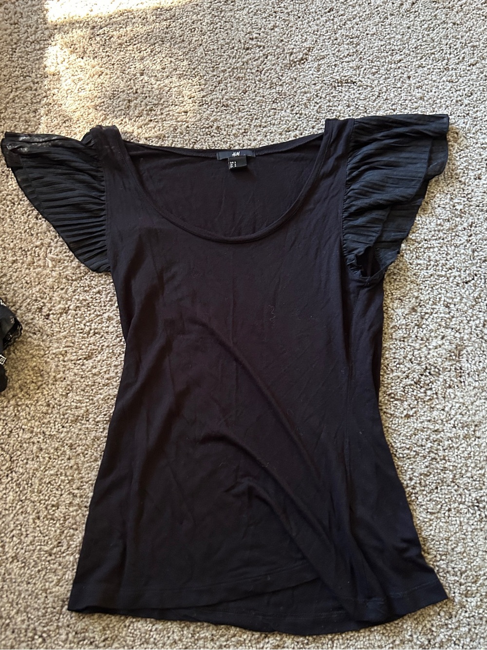 H&M black tee with winged sleeves